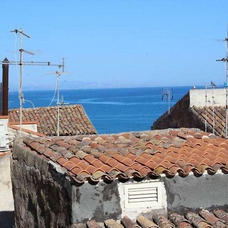Casa Soraya, Dimora Tipica A 2 Passi Dal Duomo. Apartment เชฟาลู ภายนอก รูปภาพ
